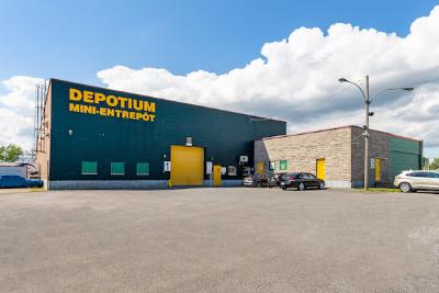 Storage Units at Depotium Mini Entrepôt - Longueuil - 1819 Rue Montcalm, Saint-Hubert, QC